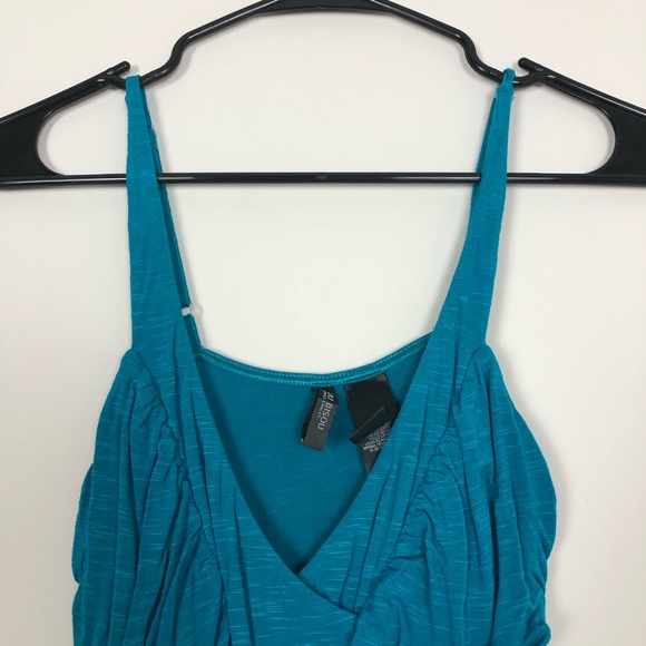 ✨Bisou Bisou Ruffled Tank Top✨ - Picture 3 of 4